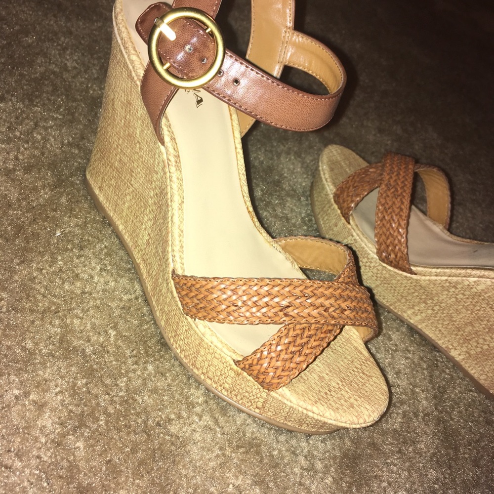 Wedges - Picture 5 of 5